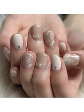 モモ(Momo)/秋フラワーネイル