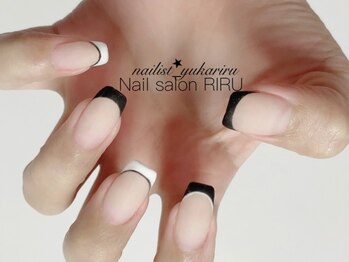 リル(RIRU)/モノクロフレンチネイル