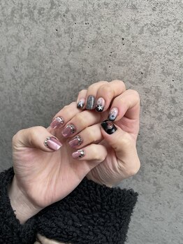 ムーイ 外苑前(mooi.)/black × pink mirror