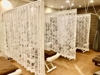 ボディライト 梅田店/【施術室】