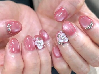 ネイルアンドアイラッシュスタジオ シュシュ(chouchou)の写真/ハイセンスなネイルデザインで"日常に彩りを"！ショートネイルだからこそ映えるデザインをご提案します◎