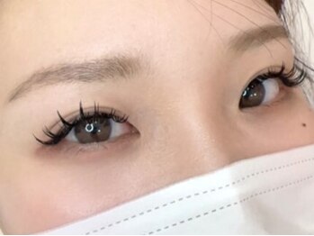 フルール(fleur)の写真/フラットラッシュ120本¥4800/140本¥5900!従来のマツエクで満足出来なかった方♪バインドロックも新導入☆