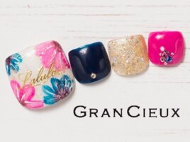 華やかフラワーフットネイル