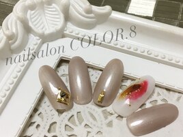 塗りかけネイル、くすみカラー