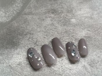 プティ アイビューティ 京橋店(peTiT eyebeauty)/シンプル グレー ビジュー