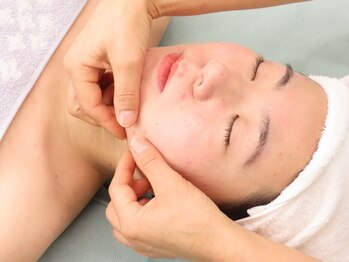 ルアナ 田町三田店(Luana)の写真/一人一人に合ったオーダーメイド施術でキュッと引き締まった小顔へ◎歴10年以上のベテランスタッフが担当♪