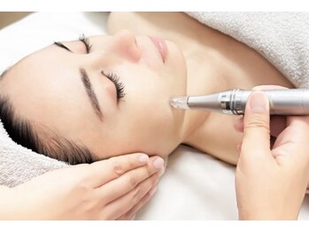 サロンピュア 所沢店の写真/ほうれい線・小ジワ対策！所沢初☆最新美容液導入機器で、30分かけてじっくり集中ケア♪