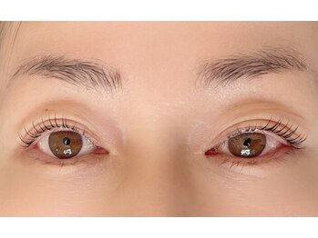 ロヂナ(Rodina)/根本からしっかりまつげパーマ