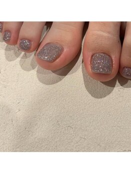 チャーム(charmu.)の写真/■フットもハンドも同価格が魅力■ワンカラー￥6600＊普段ハンドにジェルネイルができない方にも◎