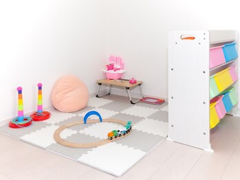 ホワイトニングショップ 熊谷店の写真/【お子様連れ大歓迎】当店はキッズスペースがございますので、お子様同伴OKです！