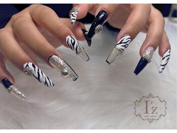 ネイルサロン イズ(nail salon I'z)の写真/【長さ出し×自爪!長さがバラバラでも大丈夫♪】実力派スタッフがいるI'zだからできる技術で美しい指先に!