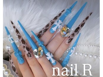 ネイルアール(nail R)の写真/憧れのロングからスーパーロングまで！形もいろいろ、素早い長さ出しに感動★