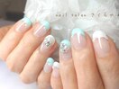 ビジューな夏のブルーフレンチ