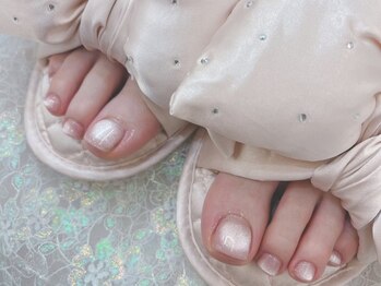 ラビィ 大阪店(Raviy)の写真/[フットマグ]人気のマグネットネイルやフラッシュネイルも♪★思う存分足元のネイルを楽しんで◎