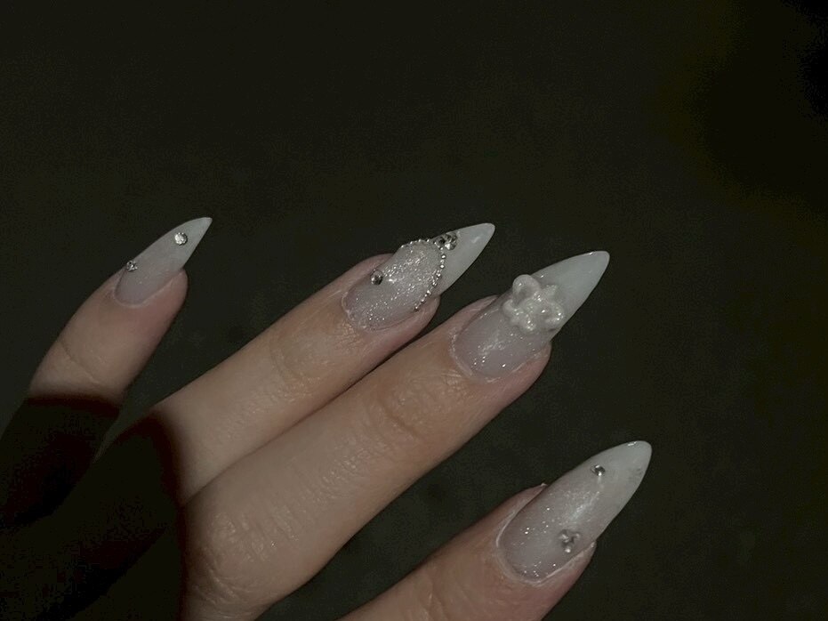 2026年春トレンド】ホワイト ワンカラー ハンドのネイルデザイン集