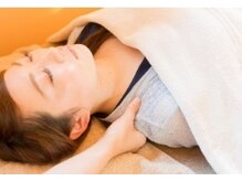 アイラッシュアンドヘッドスパ カミロマン(髪物語)の雰囲気（リラックスする事で脳をリフレッシュ！スッキリ新感覚）