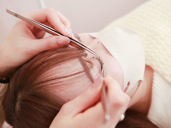 ジェイ(J)/1本1本丁寧につけていきます♪