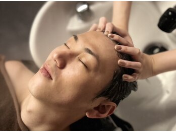 ラベンディア アザブ(LAVENDIA Azabu)の写真/〈メンズにおすすめ〉新メニュー"炭酸ヘッドスパ"で溜め過ぎた疲労を全解放☆頭から冴えわたりスッキリ爽快