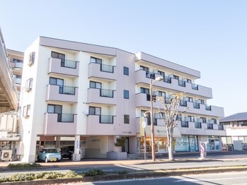 クロワ(croix)/こちらの建物３階【３０１】です