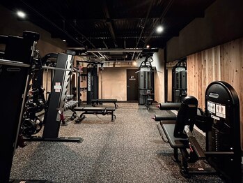 THE PERSONAL 堀江店の写真/1度のレッスンで、ピラティスとトレーニング両方レッスン◎姿勢美人が長持ち☆