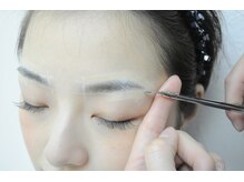 ティーラッシュ(T lash)/【アイブロウ工程】眉毛カット
