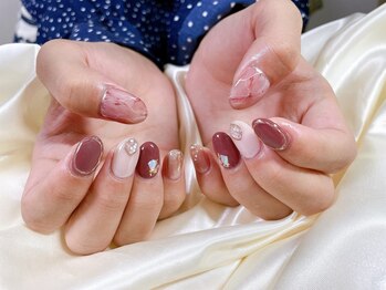 モグネイル(Mogunail)/大理石ネイル　秋ネイル