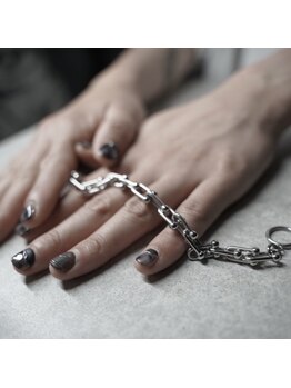 シン(.syn.)の写真/指先から雰囲気を纏いたいメンズに。【free design ¥8100】あなただけの雰囲気に合わせたネイルをデザイン