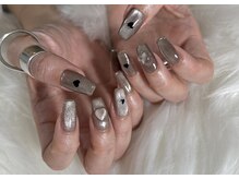 ウユ(Uyu)/マグネット×ハートネイル