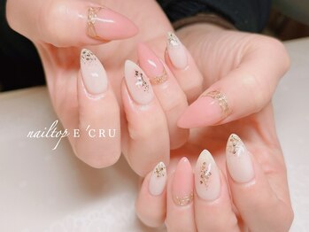 ネイルトップエクル(nail top E CRU)/