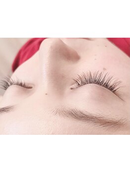 ナチュラル上品な目元にしたい