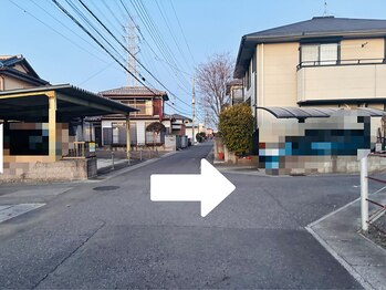 ピース(Peace)/駐車場と店舗までの案内