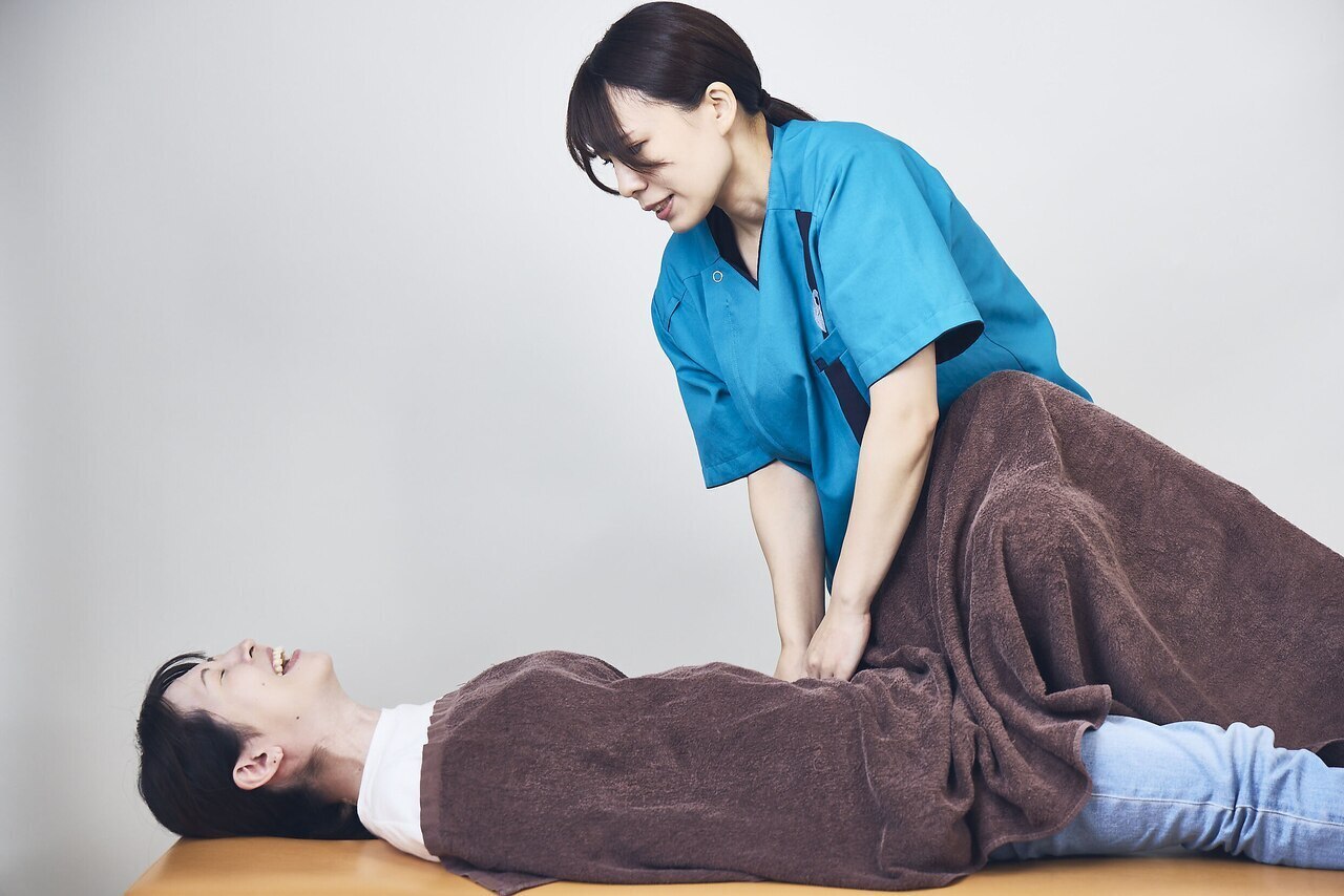 【2回目限定】肩こり,腰痛,猫背も改善◎手技+矯正+ストレッチ￥8250→￥6050