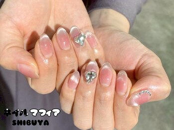 ネイルマフィア 渋谷(NAIL MAFIA)の写真/【ラメグラ・ワンカラ-￥5500♪】技術・雰囲気・おもてなし…どこをとっても大満足な数少ない上質サロン☆