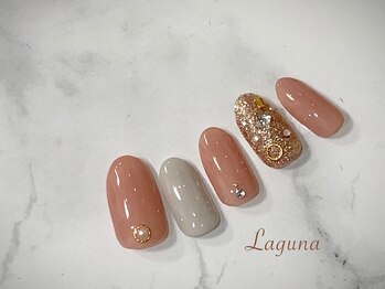 ラグウナ(Laguna)/ビジューネイル