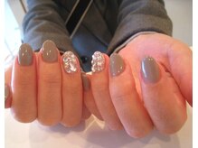 アロアロネイル(aloalo nail)/埋め尽くしストーンネイル