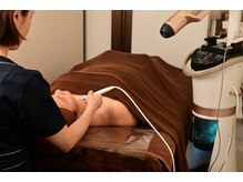 最新美容スチーマーEIENの極小水分子で毛穴洗浄＋高保湿♪