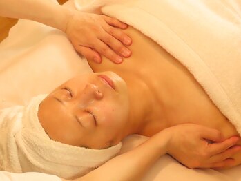 テラピア/デコルテマッサージ