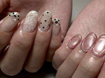 アロンネイル(A’arone nail)の写真/自爪が短くても可愛く映えるデザイン多数あり◎ちび爪さんでもネイルを楽しめる♪丁寧な施術でモチの良さ◎