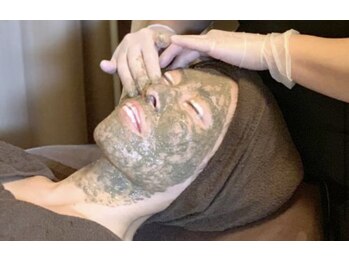 シャインヴィ(Shinevie)/≪フェイシャルエステ≫