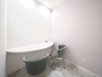 バナナ 鯖江店(Banana)/個室のカウンセリングルーム