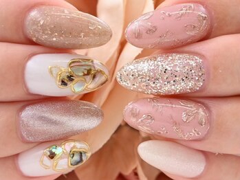 ディーネイル 池袋(D-nail)の写真/池袋駅西口徒歩3分■HAND初回も2回目以降もオフ込¥3900~!■FOOTオフ無¥4200~オフ込¥4400~■ カラ-200色以上