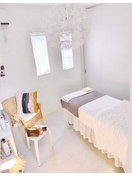 エムアンドエム(M&M)/サロンルーム1