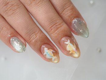 グランジュ(glaNje)/お魚ネイル