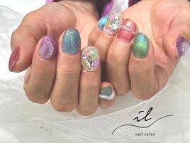 カラフルマグネットネイル
