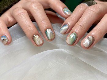 サロンドフォーエイチ(salon de 4H)/ニュアンス地層ネイル