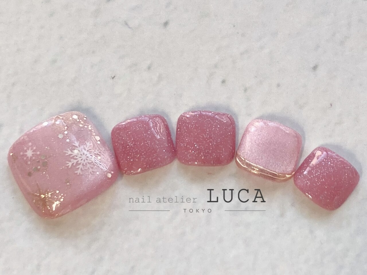 2025年-2026年冬トレンド】ミラー フットのネイルデザイン集｜人気順