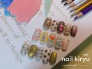 SNSで話題♪落書きネイル