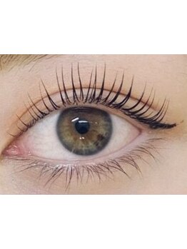 ナチュラル上品な目元にしたい