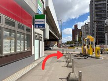 琴似じんぼ整体院/ファミリーマートを右折します