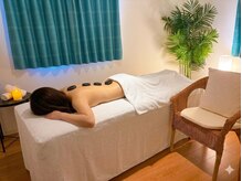 キー(Key)の雰囲気(不調元である“冷え“をホットストーンで改善!肩こり.腰痛改善)